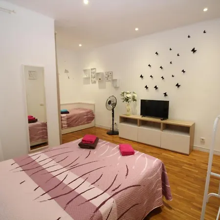 Bed & Breakfast Nuevo Arago Barcelona